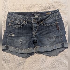 W28 Silver Jeans Toni 3 1/2" Short